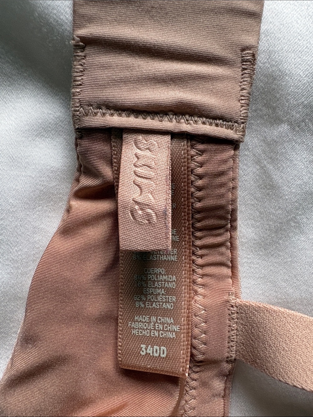 SKIMS Wireless Form T-Shirt Demi 34DD Bra Mica color EUC - Picture 6 of 6